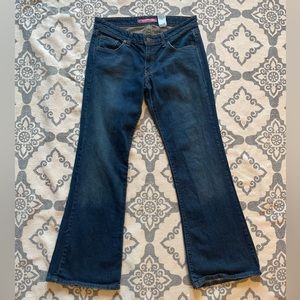 Vintage Y2K Levi’s Too super low flare 524 jeans